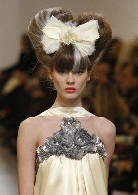 chanel-haute-couture-hair-s10-m.jpg